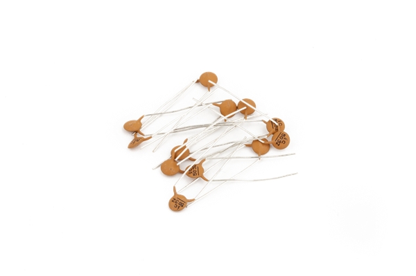 Fender Kondensator Keramik CD .05uF 100 V 20% 12er Set Fender Kondensator Keramik CD .05uF 100 V 20% 12er Set