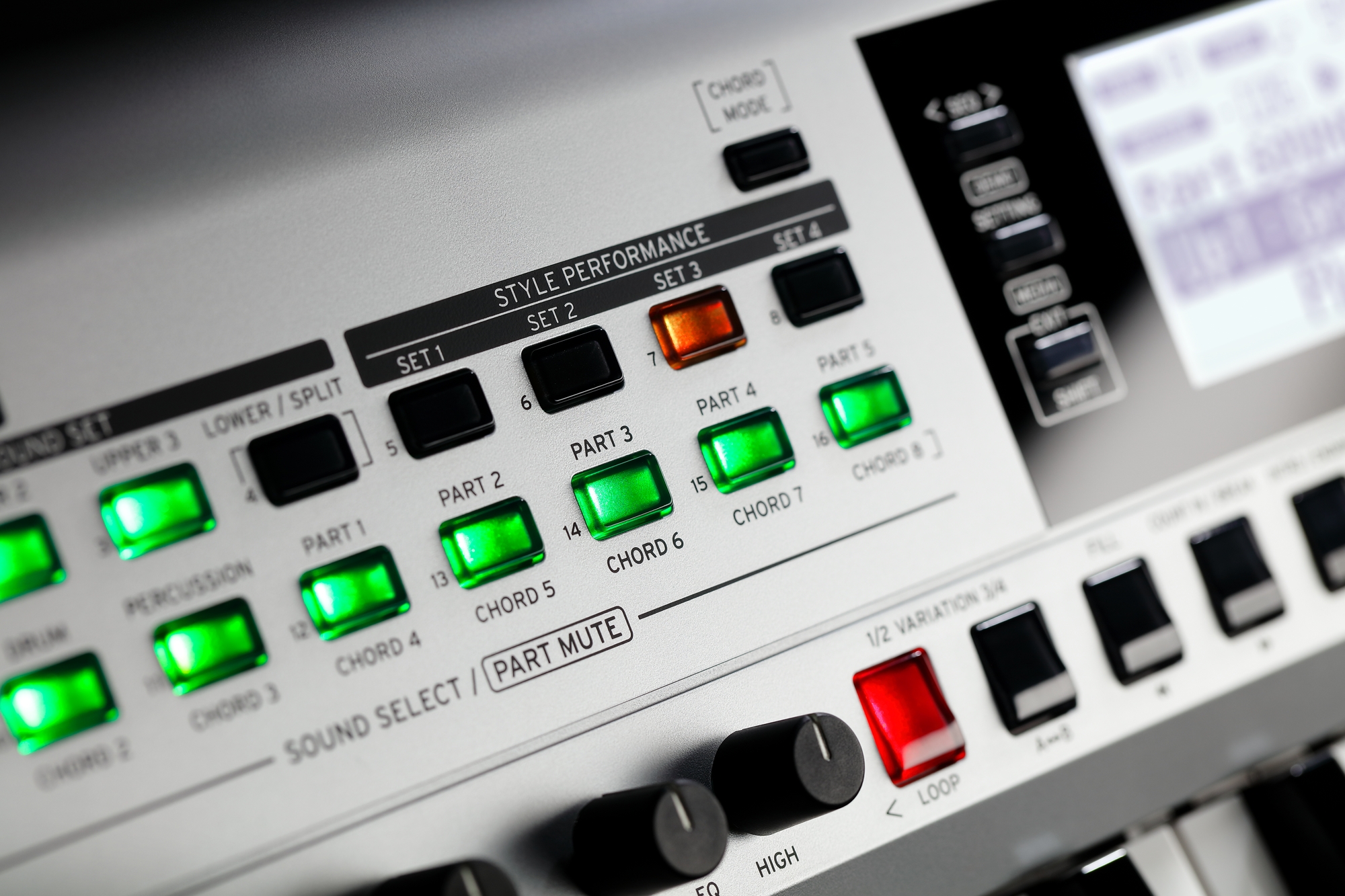 Korg i3 Music Workstation silber – Bild 6