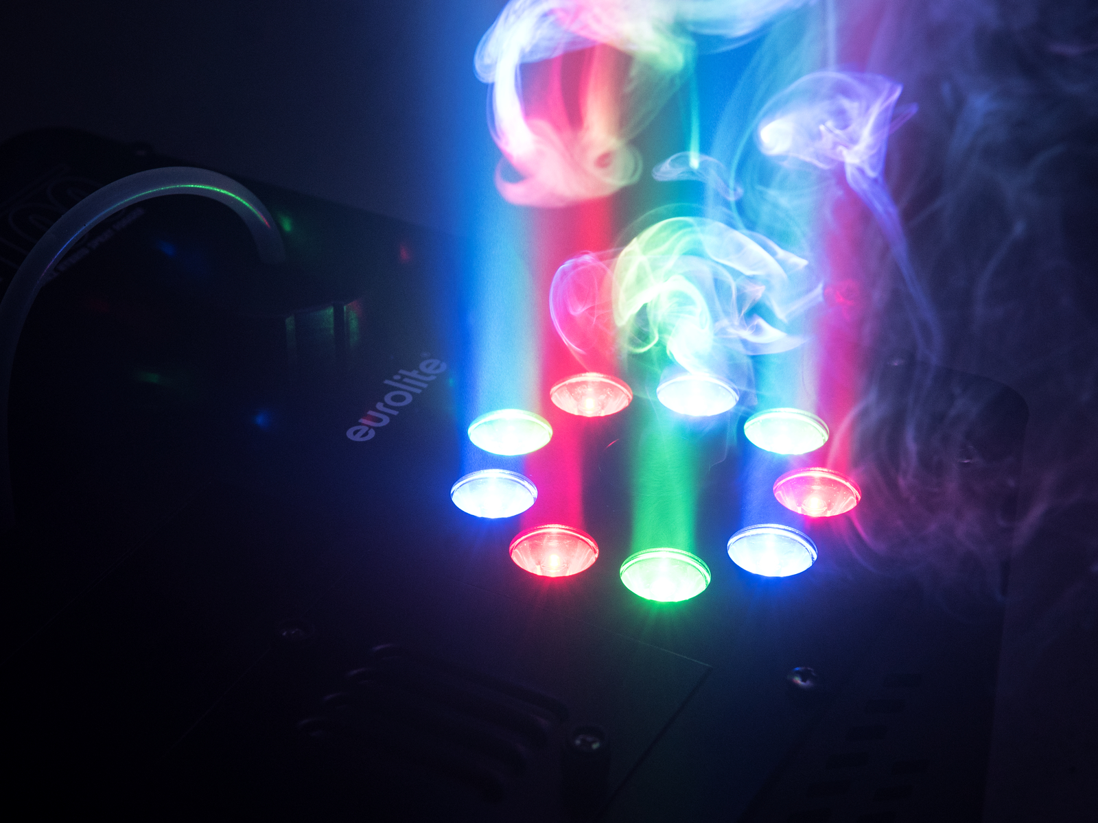 Eurolite NSF-100 LED DMX Hybrid Spray Fogger Eurolite NSF-100 LED DMX Hybrid Spray Fogger