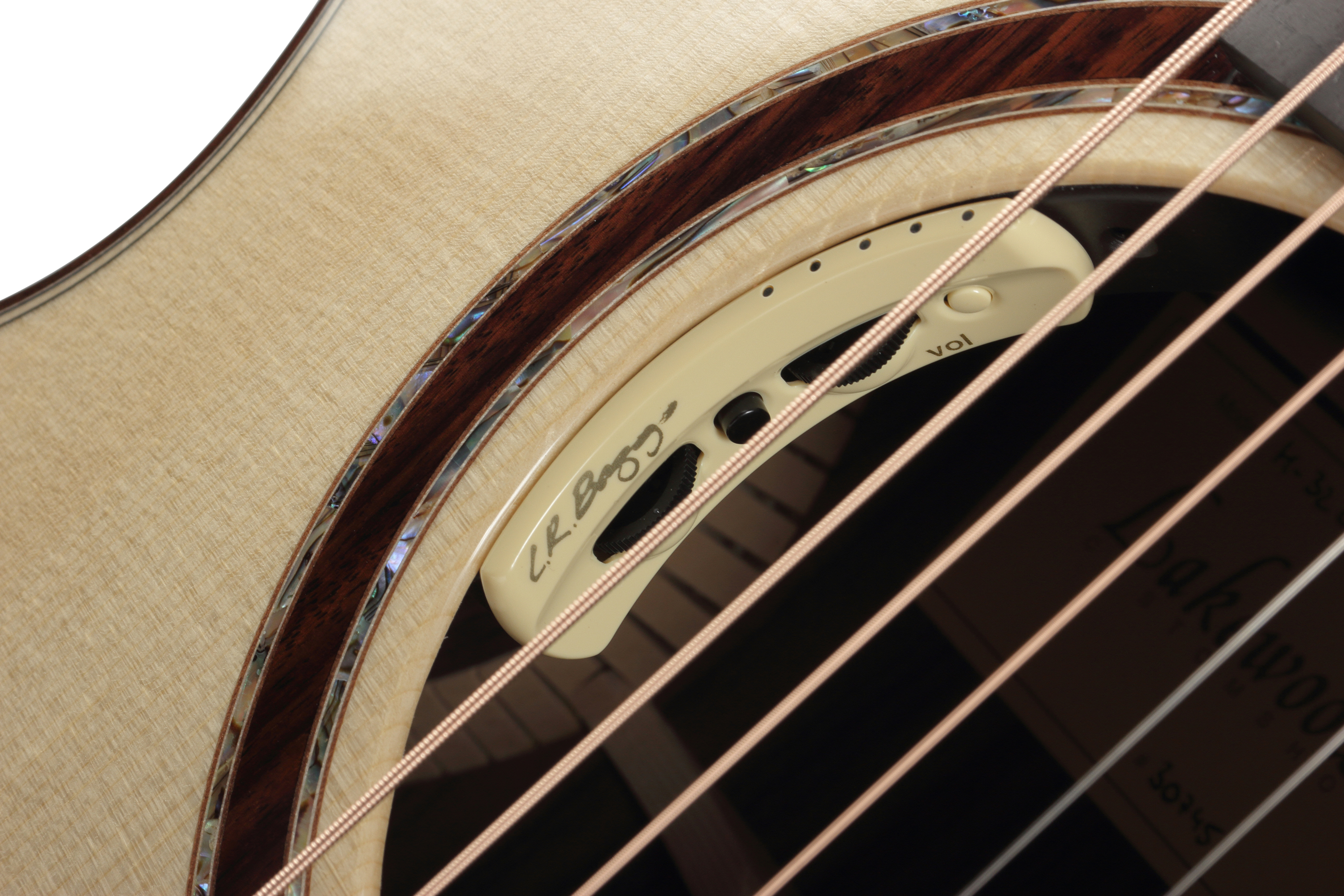 Lakewood M-32 CP Custom Dots-43er Sattelbreite