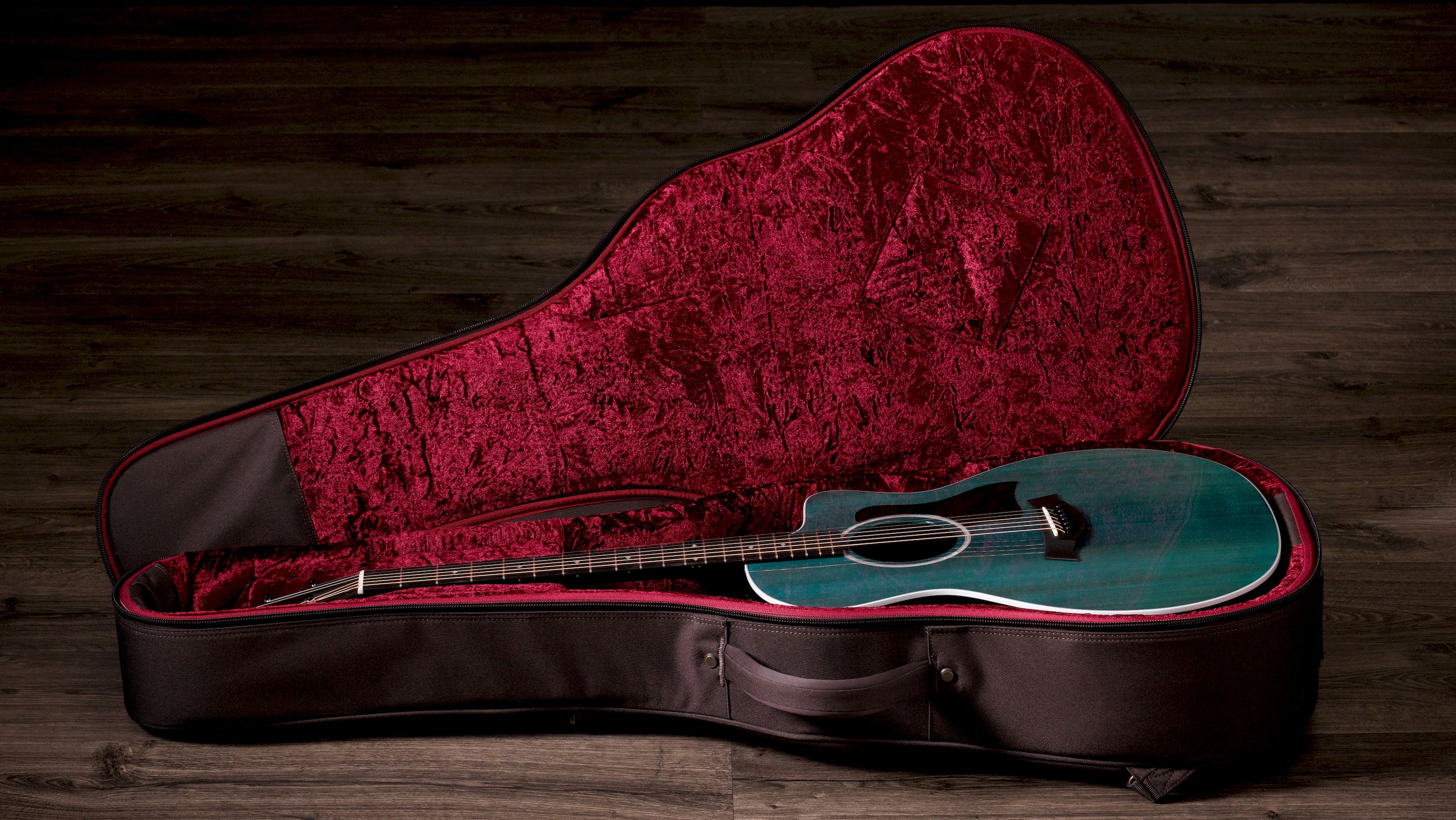 Taylor 214ce Plus Special Edition Trans Blue – Bild 8