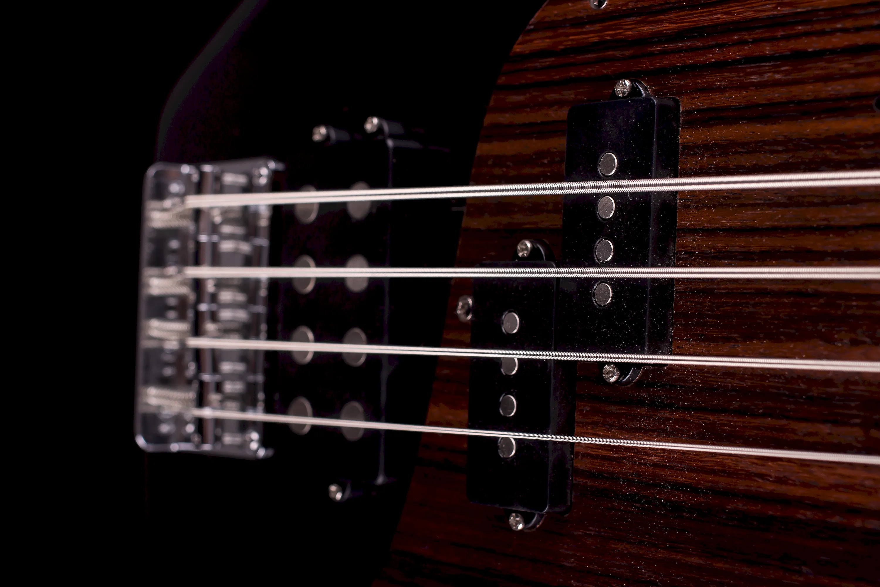Magneto Topaz Bass Black – Bild 4