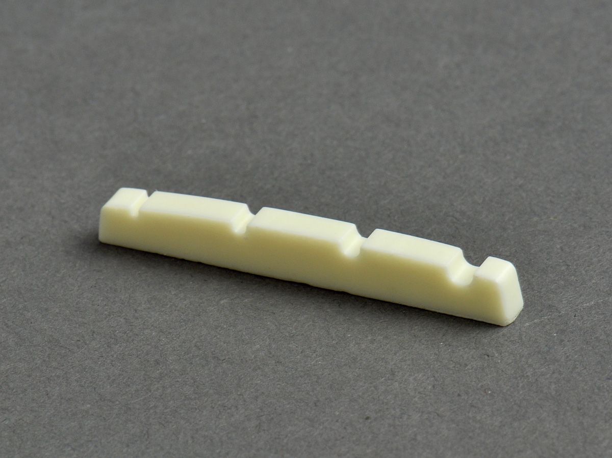 Göldo Saddle Duro-Nut 4-string Bass