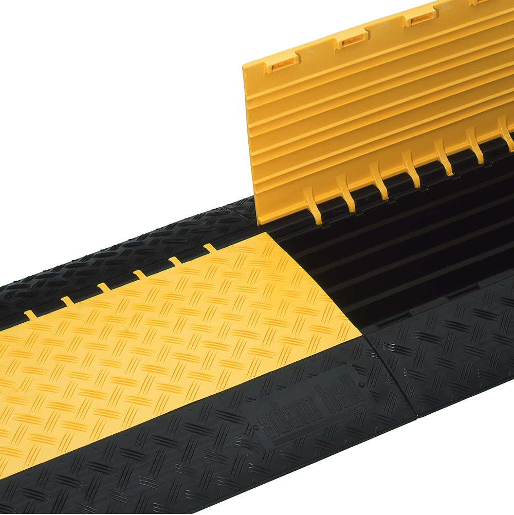 Adam Hall 85002 