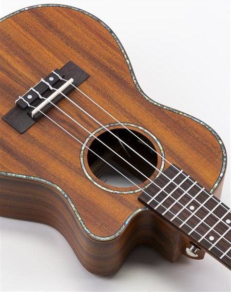 Volt Ukulele Lana'i Konzert EQ (massiv Koa)  – Bild 3