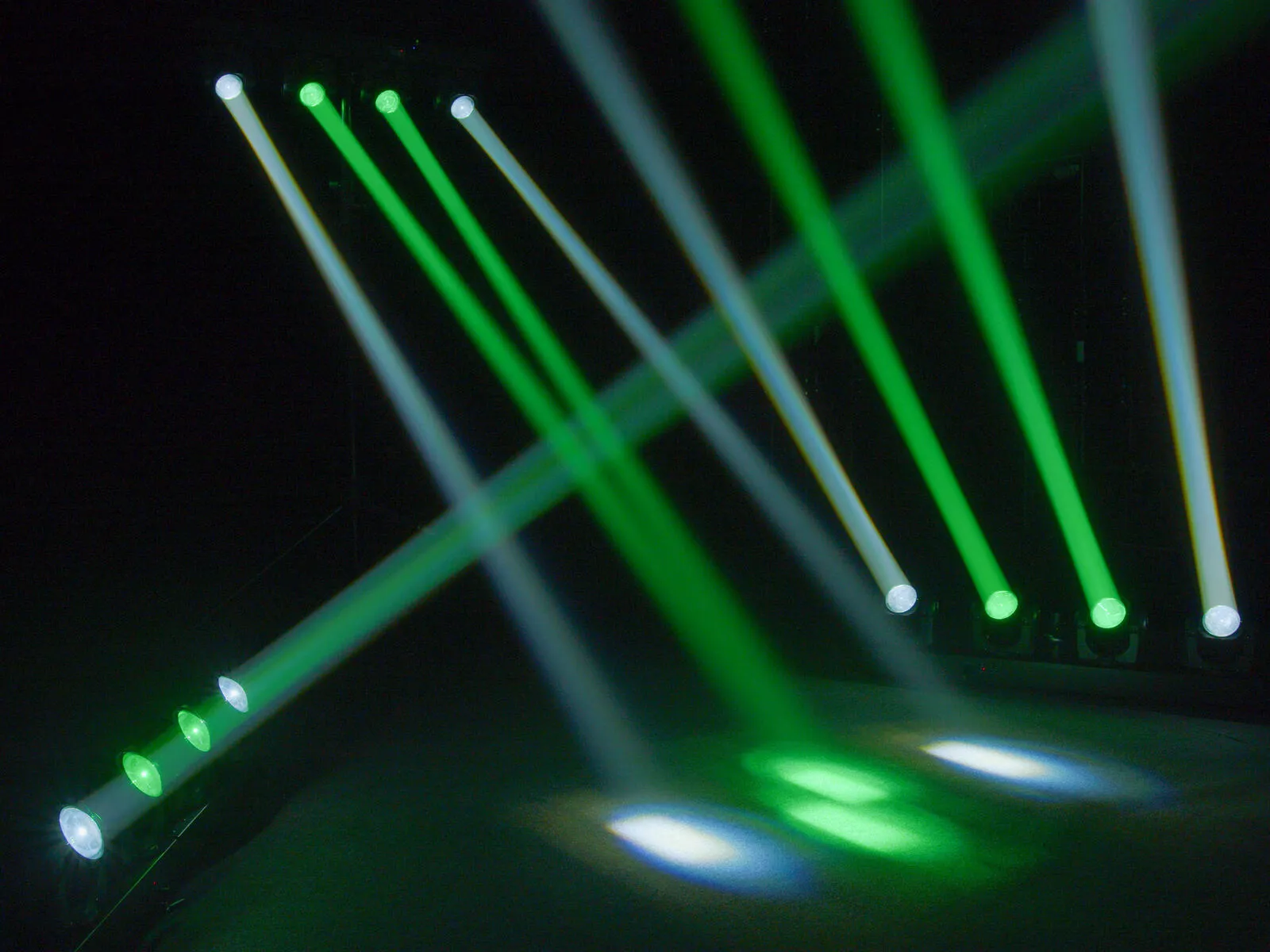 EUROLITE LED TMH Bar B240 Moving-Head Beam – Bild 6