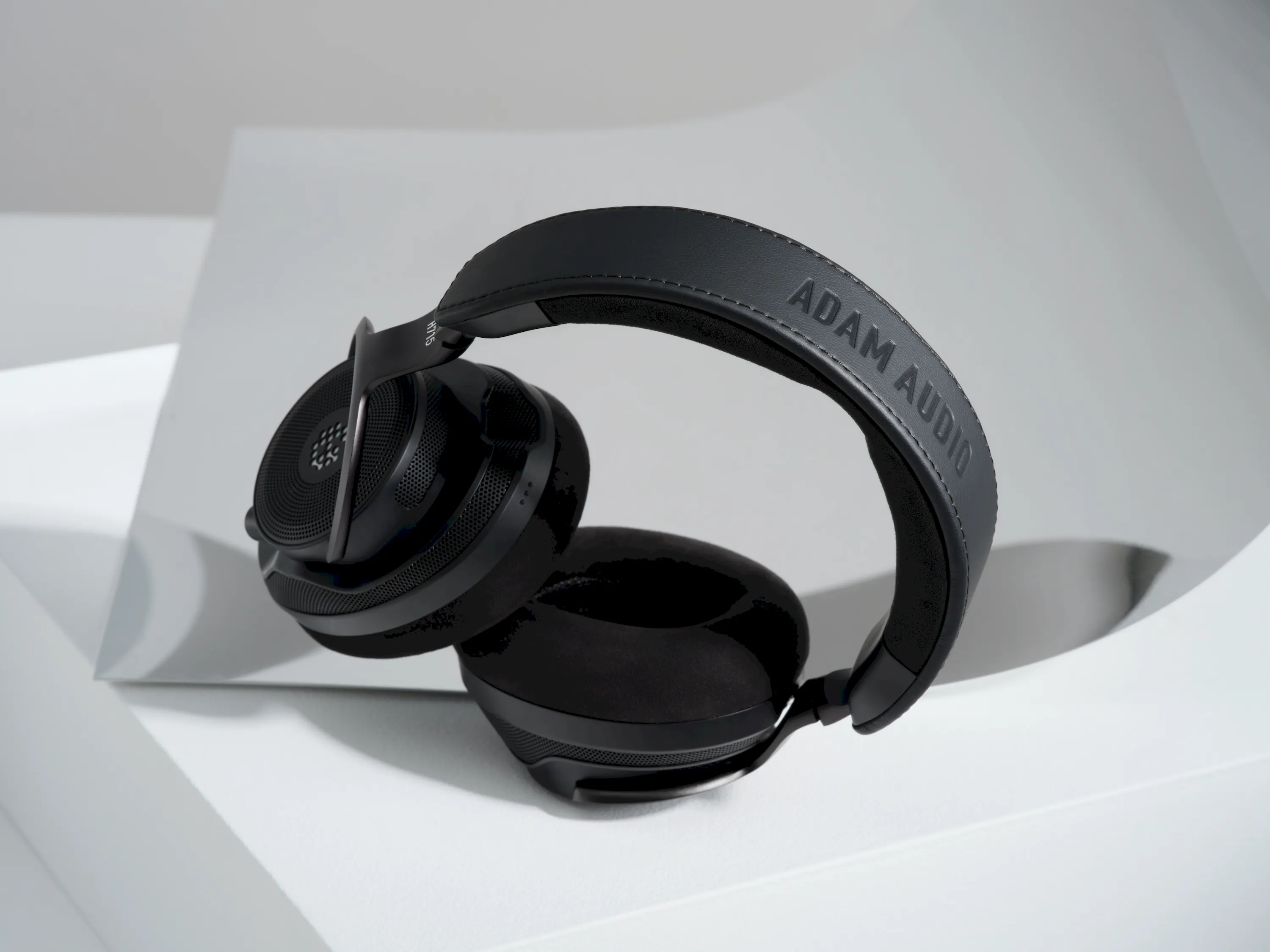ADAM Audio H715 – Bild 3