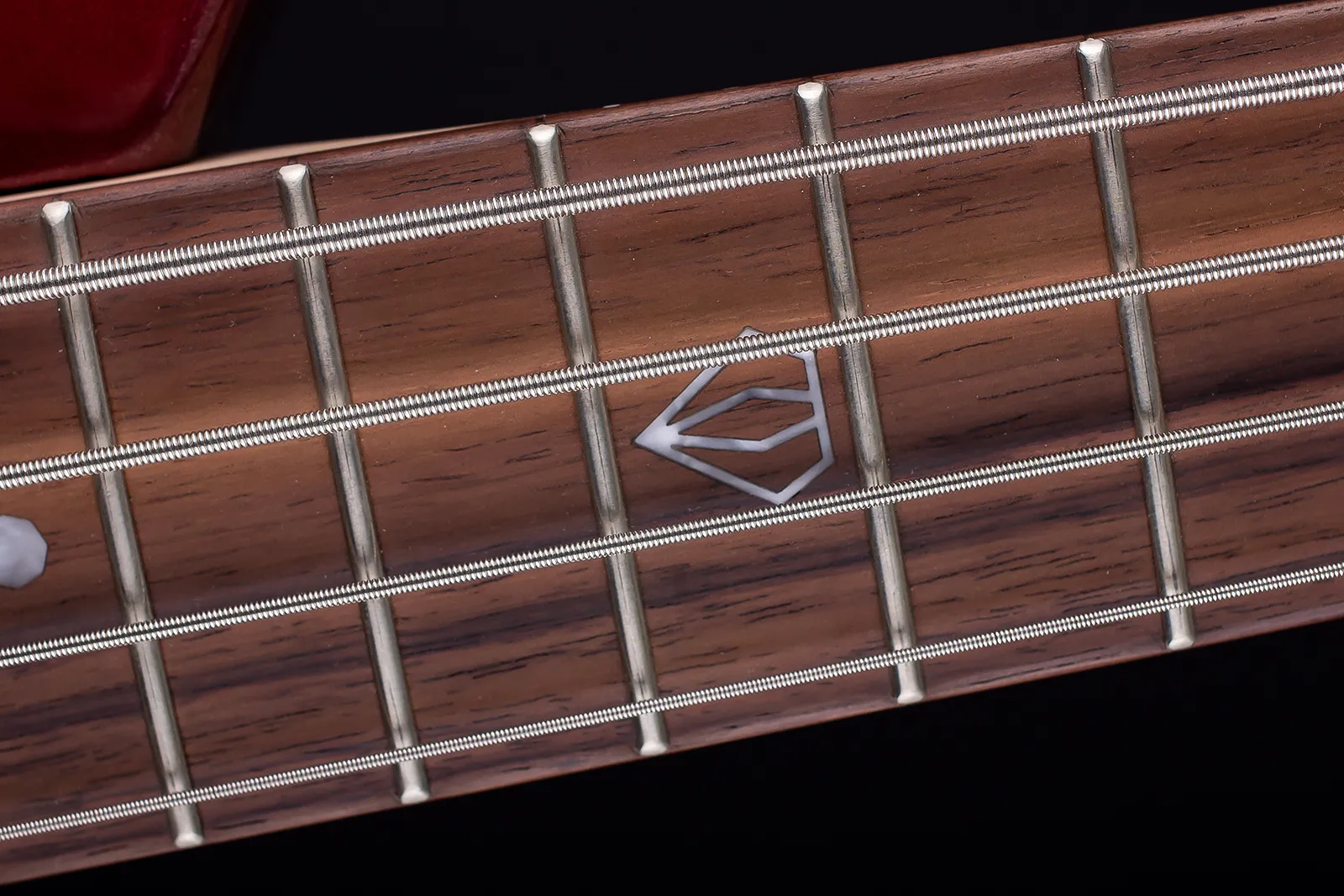 Magneto Ruby Bass RB-3000 Metallic Red – Bild 7