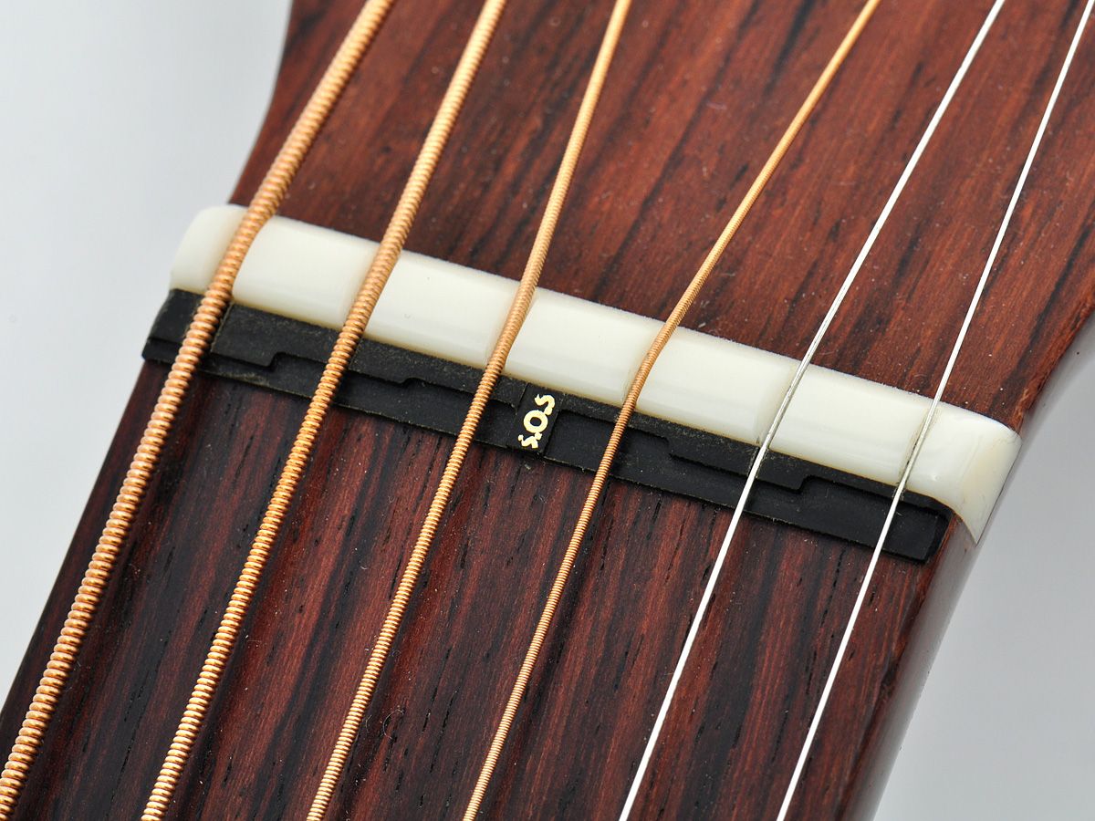 Hosco S.O.S Sattelkompensation für Akustik-Gitarren – Bild 2