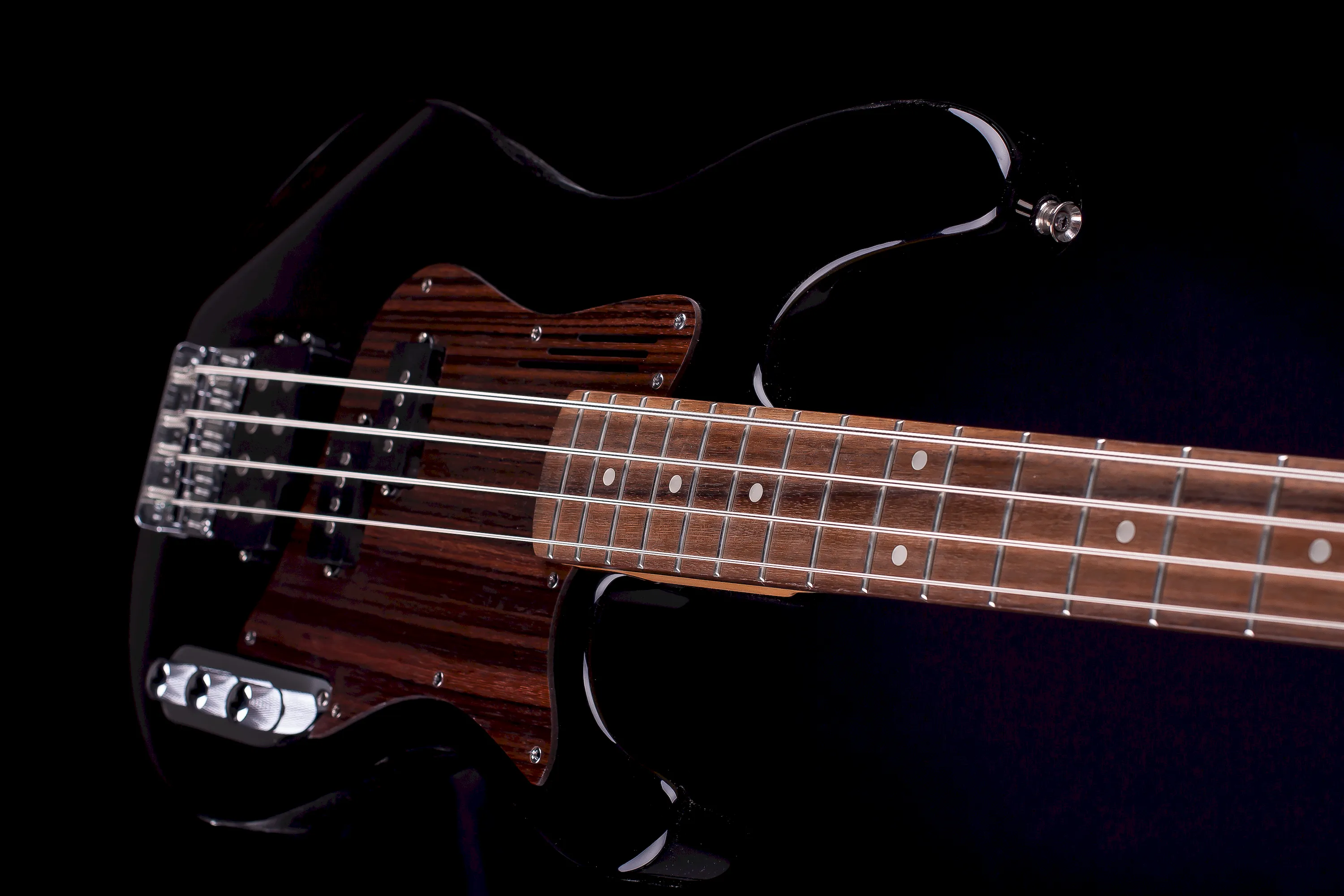 Magneto Topaz Bass Black – Bild 5