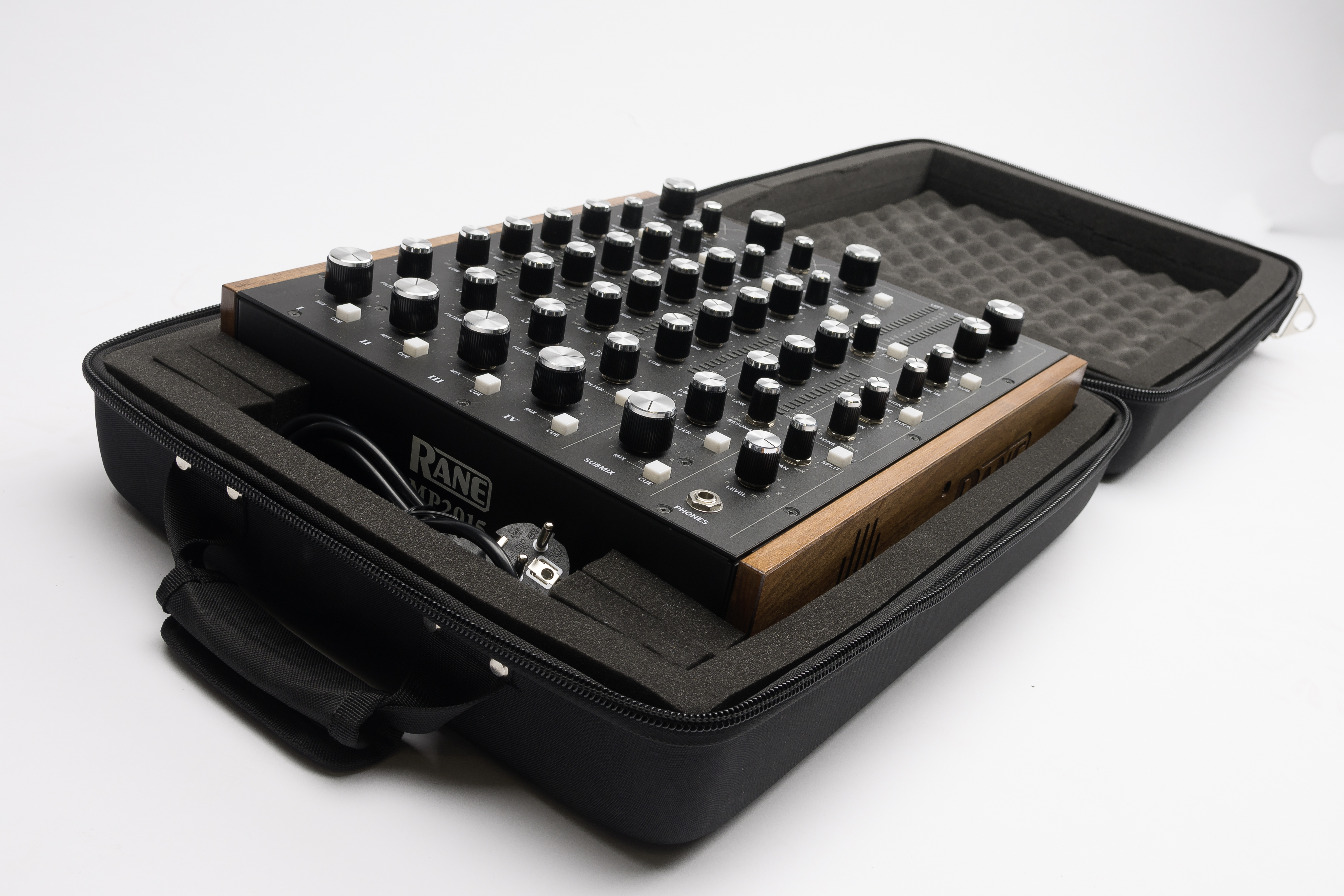 Magma CTRL CASE CDJ/MIXER – Bild 4