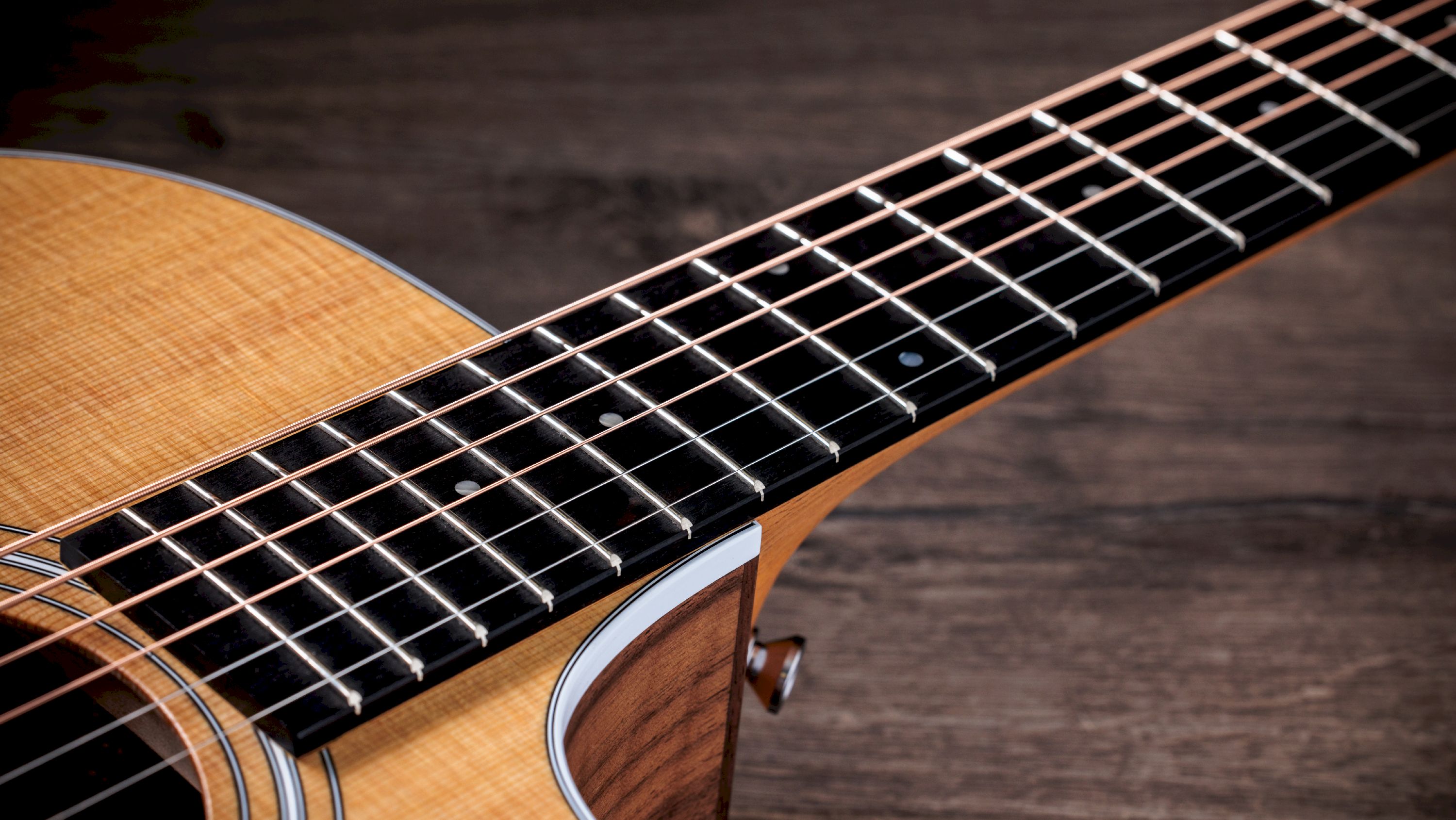 Taylor 212ce