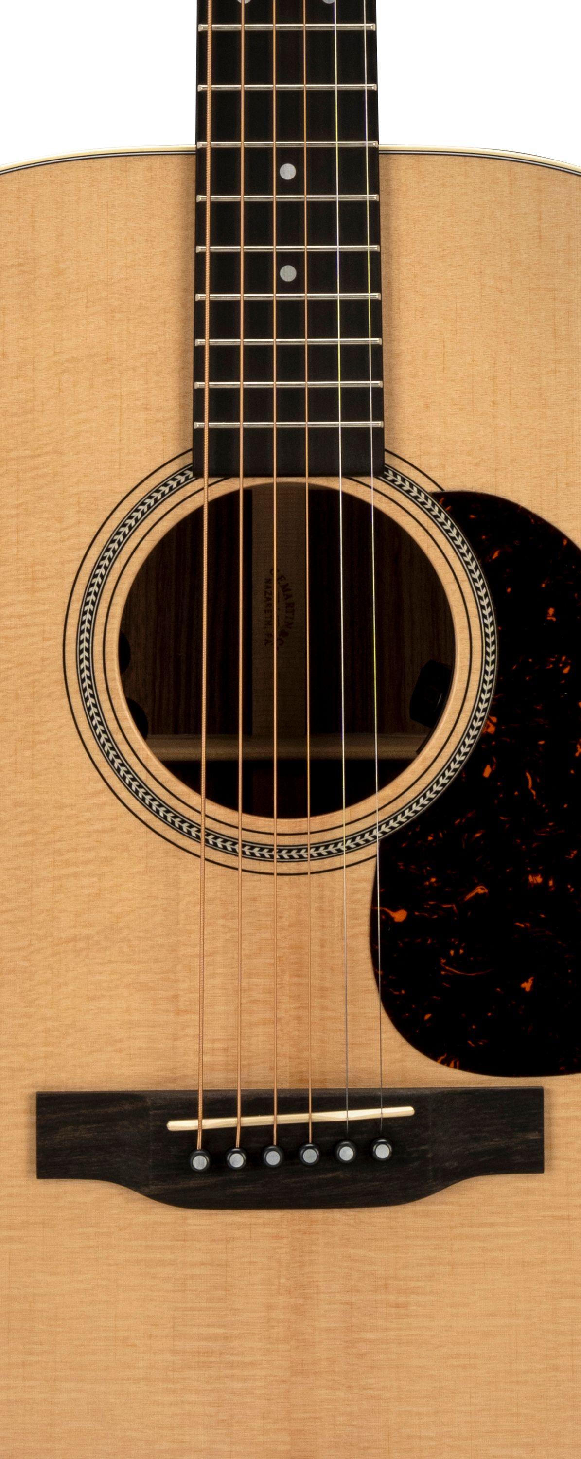 Martin Guitars D-16E-01