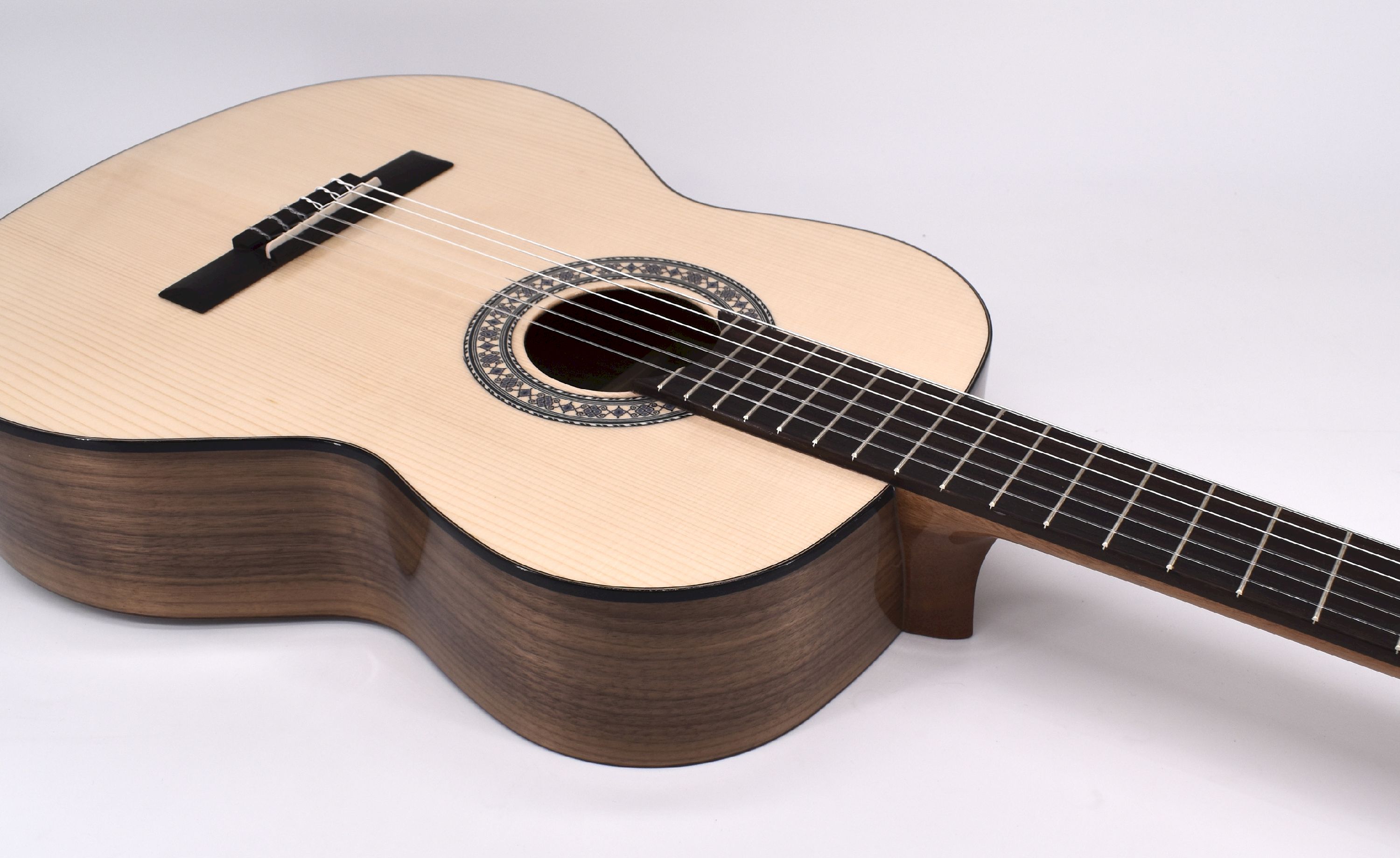 Volt Sevilla KG-5000 4/4 Hochglanz – Bild 7