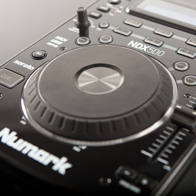Illustration of DJ