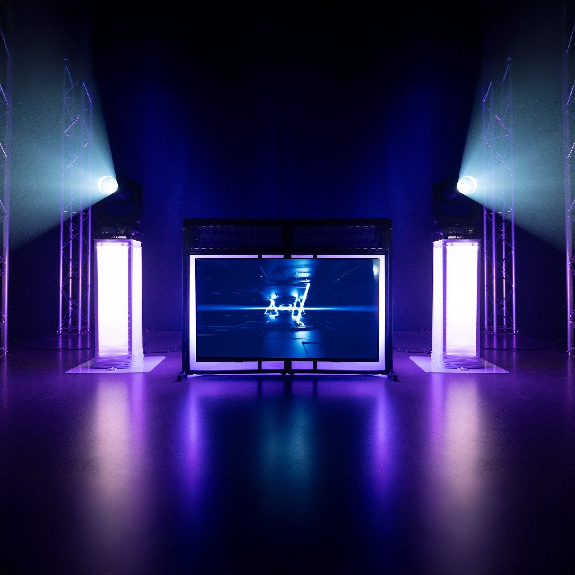 Vonyx DB6 Faltbarer DJ Tisch mit TV Halterung – Bild 9