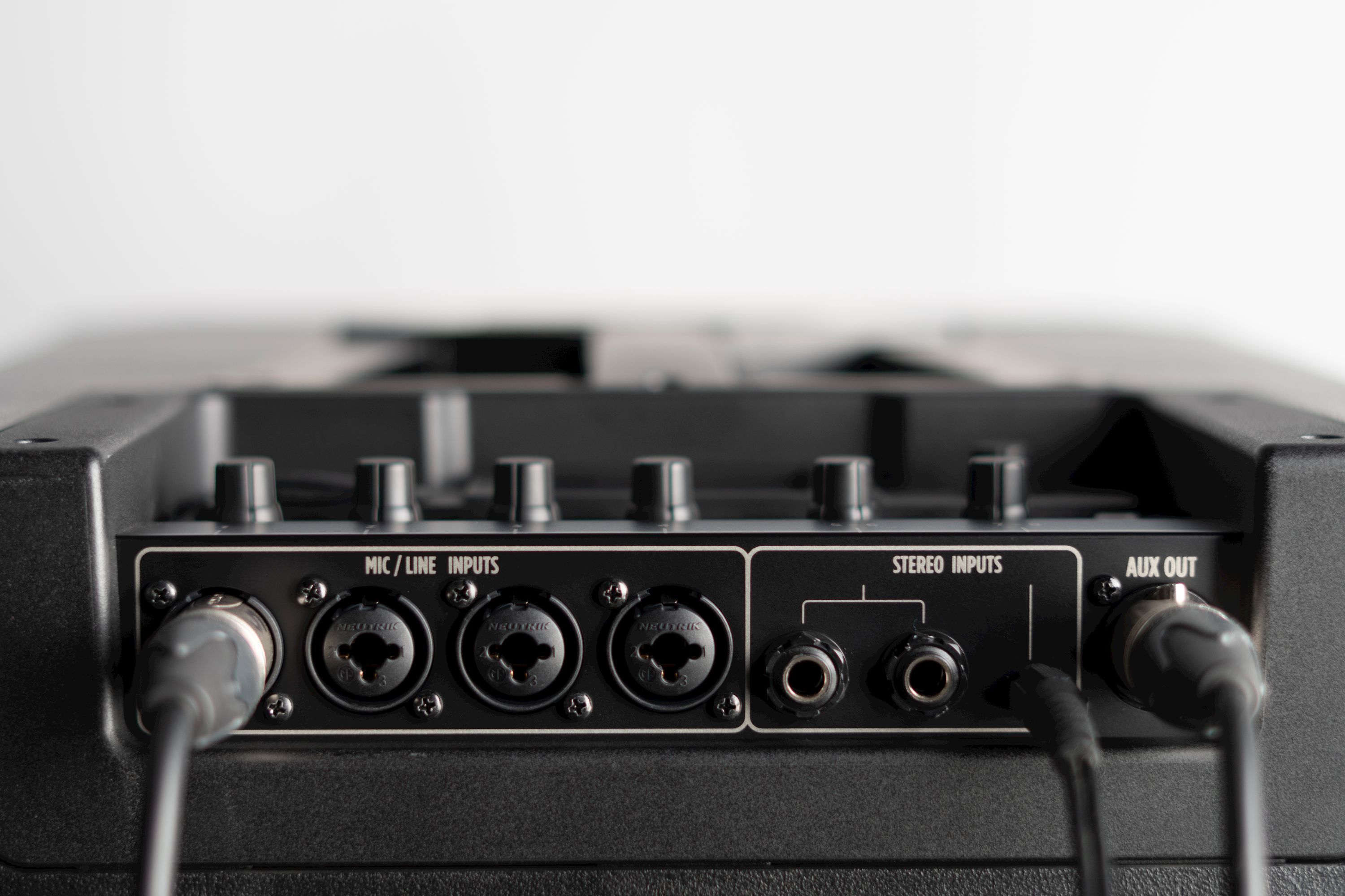 RCF EVOX JMIX9, weiß – Bild 3