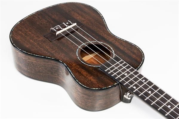 Volt Ukulele Siena Konzert (massiv Mahagoni) – Bild 3