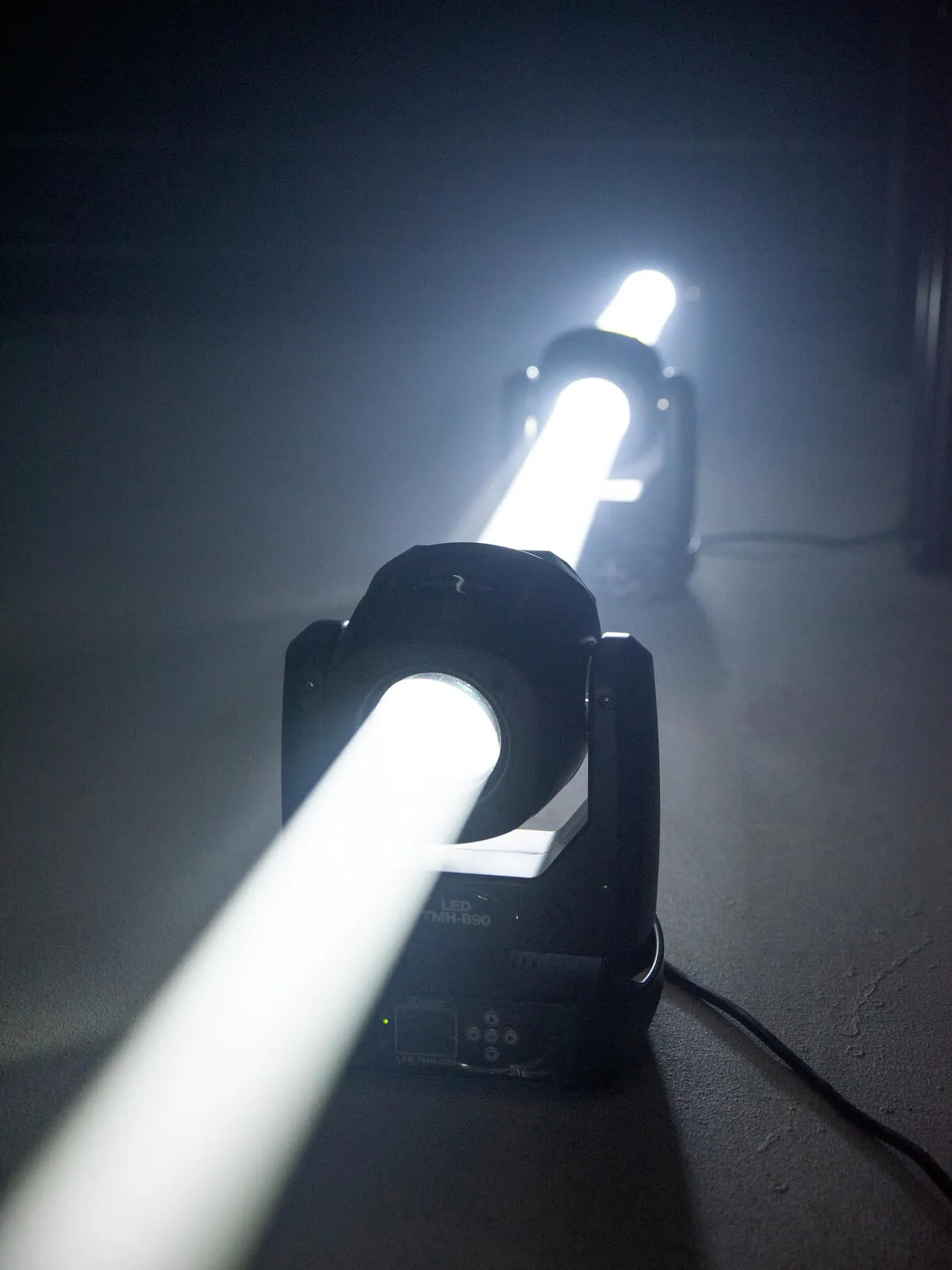 Eurolite LED TMH-B90 Moving Head Beam – Bild 5