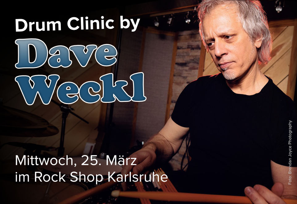 Banner für eine Drum Clinic by Dave Weckl, am Mittwoch den 25. März im Rock Shop Karlsruhe.